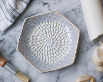 Pearl Garlic Grater - The Grate Plate Ceramic Grater