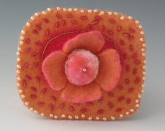 Felted Flower Brooch, Flower Pin, Brooch, Felted Pin, Flower Brooch, Pink Flower Pin