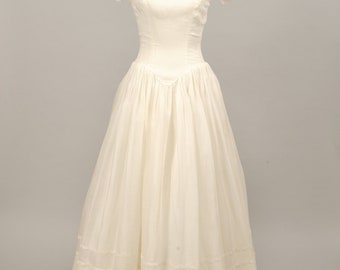 1960 Lace And Organza Vintage Wedding Gown