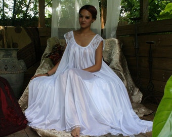 White Full Swing Nightgown Romantic Lingerie Bridal Wedding Lace Cap Sleeve Sleepwear