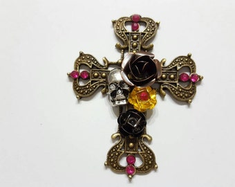 Gothic Cross Needle Minder