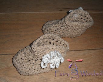 Crocheted cowboy babygirl booties