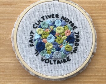 Voltaire Jardin Embroidery Hoop Wall Art