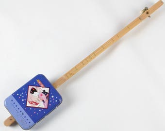 The Japanese Canjo, One String Guitar, Diddley Bow, Cigar Box Guitar, Cookie Tin Guitar, Musical Instrument, Geisha , Japanese Art,