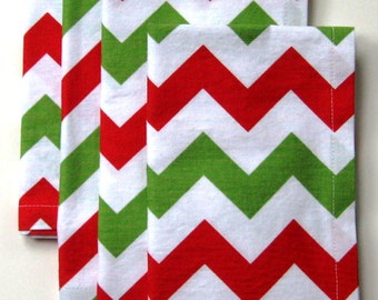 Christmas Napkins - Red & Green Napkins - Cloth Napkins - Holiday Napkins - Set of 4 - 18 Inches Square