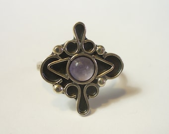 Size 6-1/4 - Vintage Mexican sterling silver amethyst ring - Taxco eagle mark