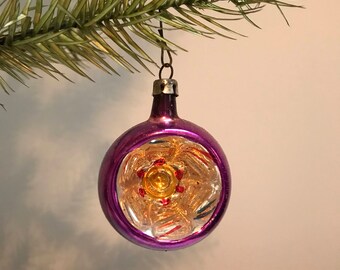 Vintage Deep Indent Christmas Ornament