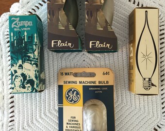 Vintage lightbulbs - fantastic lightbulbs in boxes - vintage appliance art - sewing machine bulb, candlelabra bulb - replacement bulbs
