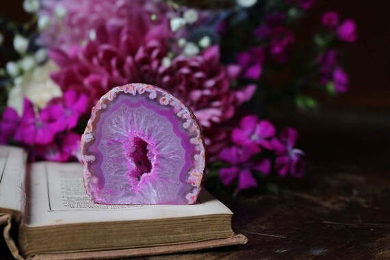 Pink Small Agate Geode 100g, Small Geode, Raw Agate, Agate Druzy, Agate Crystal, Little Geode, Mini Agate Geode, Collectible Geodes