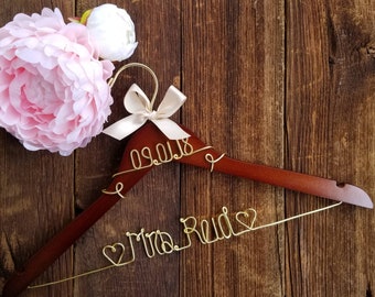 Wedding Hanger, Bridal Hanger, Mrs Hanger, Bride Hanger, Wedding Dress Hanger, Bridesmaid Hanger, Gifts for Her, Personalized Hanger, Gift