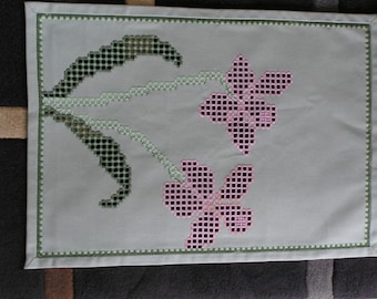 Doily embroidered in Hardanger Orchid green and pink
