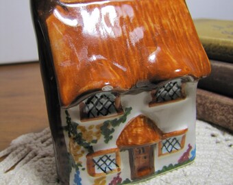 Porcelain Cottage Shaker - Made in England