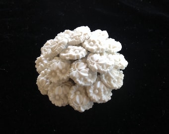 Vintage White Brooch/ Pin White Flowers/ Bridal/ Wedding