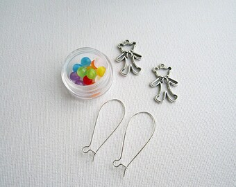 7 pairs of earrings 1 Cubs: 0031N KIT