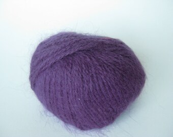 Vintage Violet angora yarn