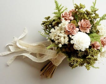 Vintage Inspired Wedding Bouquets 9