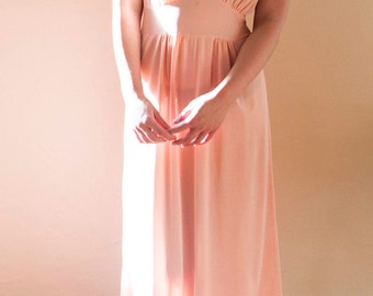 Sweet peachy pink vintage 1970s nightgown.