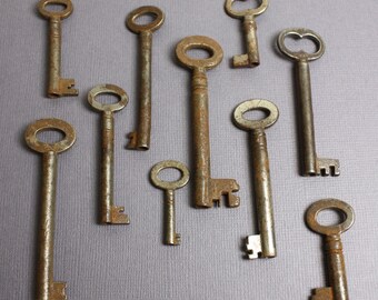 Old Keys, Lot of 10 Keys, Antique Keys, Authentic Skeleton Keys, Vintage Keys, Keys, Wedding Favor Keys, Shadow Box Keys,Keys for Decoration