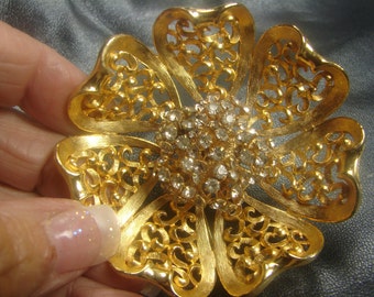 Vintage Giant Gold Tone Flower Brooch with Rhinestones 1005.