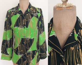 1970's Green Printed Polyester Button Up Top Retro Vintage Hippie Shirt Size Medium Large by Maeberry Vintage