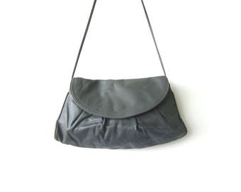 90s Gray Leather Purse with Crossbody Strap Envelope Clutch Purse Preppy Vintage Simple Cross Body Purse
