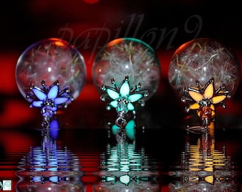 Dandelion Seeds Pendant / Glow in the Dark / Glass Bubble Pendant / Dandelion Seeds Necklace /