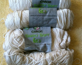 Lot of Caron Simply Soft Acrylic Polyester Yarn 4 Ply Natural 5 Ounces per Skein 12.85 Ounces About 2 1/2 Skeins Crochet Yarn Knitting Yarn