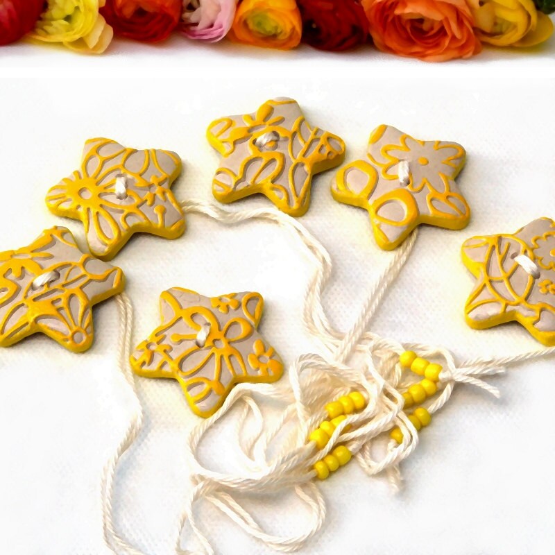 Napkin Ring Set 6 Ceramic Yellow Star Shaped Button Napkin