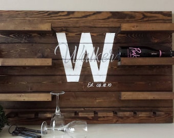 Personalized wine rack - Wall Mounted Wine Rack - Family name established sign - Pallet wine rack - Gift For Wine Lovers - New House Gift
