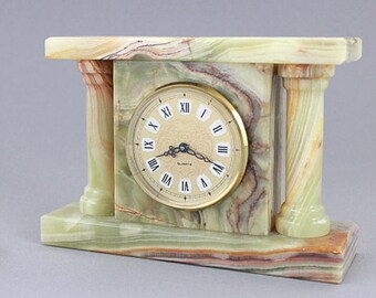 Vintage working marble desk clock, small mantle clock