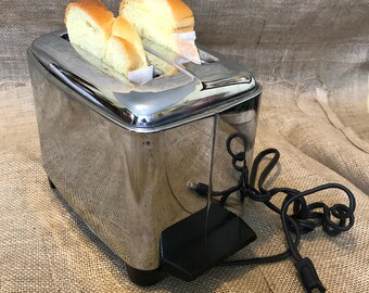 Vintage Proctor Silex Automatic Pop-Up Toaster