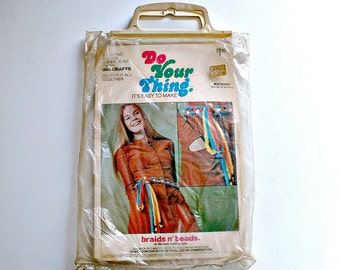 Vintage Macrame Belt Kit by Walcrafts Beads and Braids Hippy Hippie Craft Fashion Kit #3152 Groovy