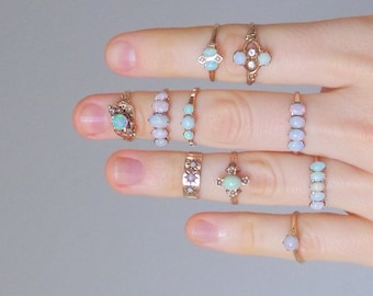 Antique Opal Ring. 14K Gold. Four Stone Row. Size 8