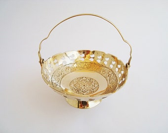 Vintage small basket brass, Decorative basket with handle, Court candy, brass basket ornament, brass decor