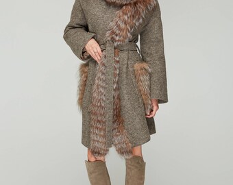Сoat with silver fox