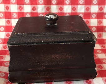 Vintage Wooden Box with Lid.