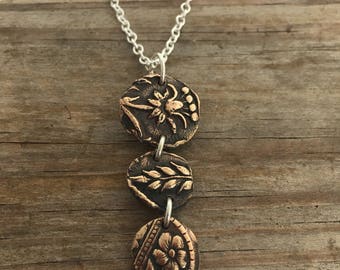 Bronze flower relic necklace