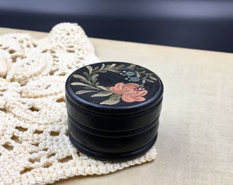 Vintage Small Wooden Box, Round Wooden Box, Covered Box, Tole Painted Wooden Box, Vintage Trinket Box, Ring Box