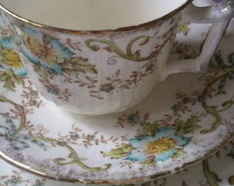 Vintage china trios /x4 tea cups saucers and tea plates/ pretty English china/ retro chintz /floral pottery/ships worldwide from UK