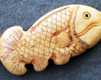 Two Sides Engraved Ox Bon Lucky Fish Pendant Bead 44mm x 22mm T2496