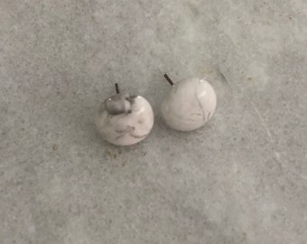 Marble glass studs