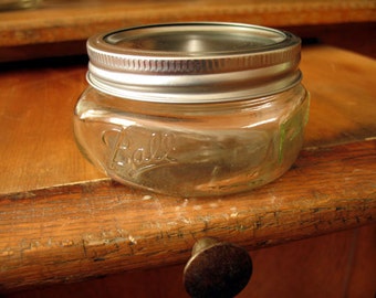 Ball Elite Half Pint Mason Jar with 2 piece silver lid... DIY Mason Jar Soap Dispensers .mason jar crafts. Bulk Mason Jar