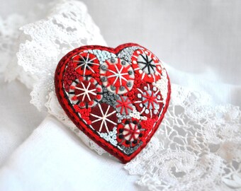 Valentines gift Jewelry for women Gifts for her Red heart brooch Heart jewelry Gift idea for grandma for mam Felt brooch Embroidery heart