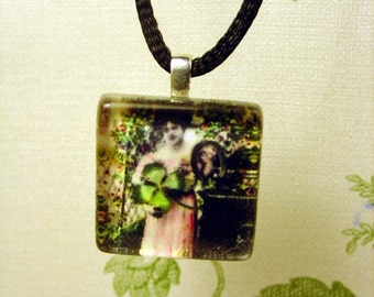 St Patrick's Day Shamrock Victorian Glass Pendant Necklace