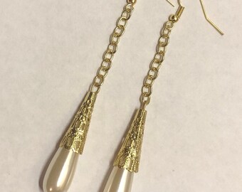 Earrings. Dangle Earrings. Drop Earrings. Jewelry. Teardrop Earrings.