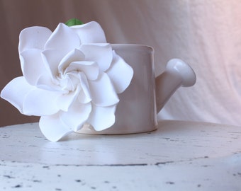 Gardenia hair flower. Hair clip polymer clay flower for wedding. White Gardenia on alligator clip.