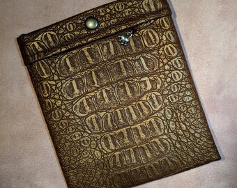 Classic Pochette Copper Gator