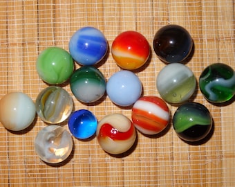 Lot of 15 Vintage Marbles / Glass Marbles / Game Marbles / Toy Marbles / Craft Supplies / Jewelry Supplies / Marble Lots / Lot #284