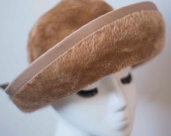 Vintage Cloche Hat || Velvet || 1960's Winter Hat