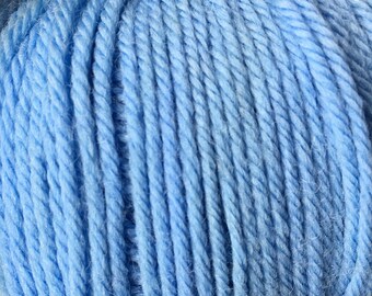 Light Blue Cascade 220 Superwash Yarn 220 yards 100% SuperWash Wool color 846